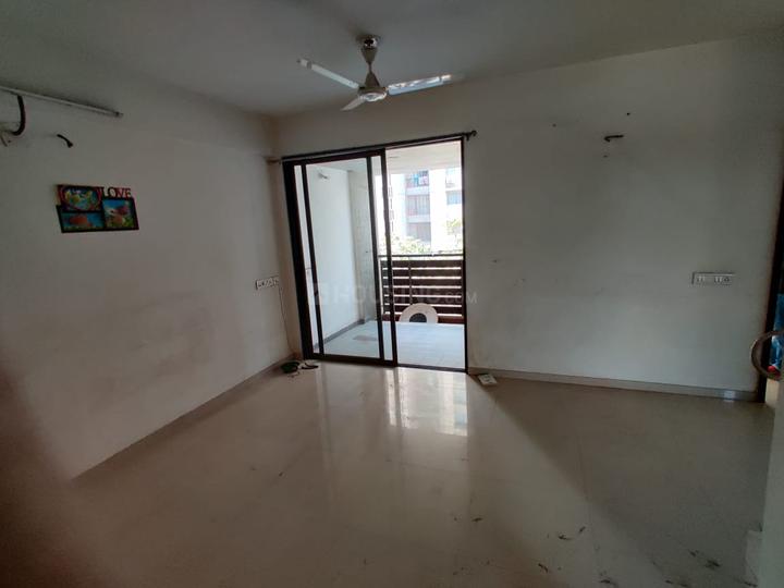 Gala Aria Main Image 1