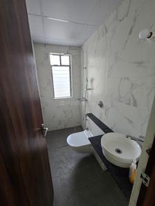 Bathroom Image of 850 Sq.ft 2 BHK Apartment / Flat for rent in Purti Aroma, Rajarhat Kolkata for Rs. 21000