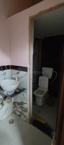 Bathroom Image of 500 Sq.ft 1 BHK Independent House for rent in Bhawrasla Indore for Rs. 9000