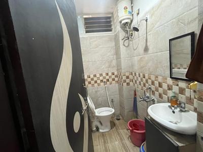 Bathroom Image of 998 Sq.ft 2 BHK Apartment / Flat for sale in Sai Pride Homes, Nipania Indore for Rs. 6000000