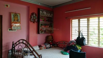 Bedroom Image of 720 Sq.ft 2 BHK Apartment / Flat for rent in Agarpara Kolkata for Rs. 15000