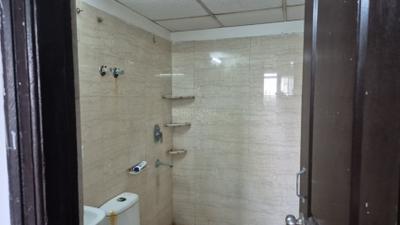 Image of 1100 Sq.ft 2.5 BHK Apartment / Flat for rent in Sethi Max Royal, Sector 76, Noida for Rs. 29000