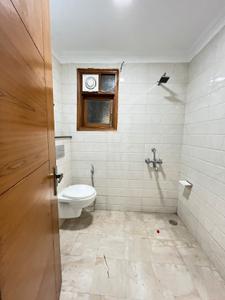 Image of 2000 Sq.ft 4 BHK Apartment / Flat for rent in Vasant Kunj, New Delhi for Rs. 60000