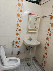 Bathroom Image of 900 Sq.ft 1.5 BHK Independent House for sale in Sector 10A Gurgaon for Rs. 30000000