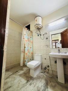 Bathroom Image of 3000 Sq.ft 3 BHK Builder Floor for rent in Greater Kailash New Delhi for Rs. 110000