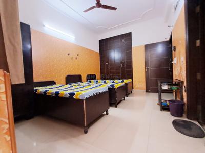 Bedroom Image of Guru Kirpa Girls Pg in Sector 61, Noida