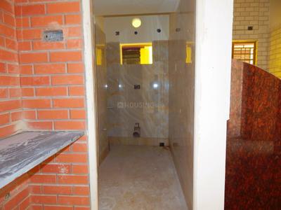 Bathroom Image of 700 Sq.ft 2 BHK Apartment / Flat for sale in Dum Dum Cantonment Kolkata for Rs. 2800000