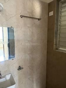 Bathroom Image of 510 Sq.ft 1 BHK Apartment / Flat for rent in Rohan Lifescapes Shubham, Girgaon Mumbai for Rs. 60000
