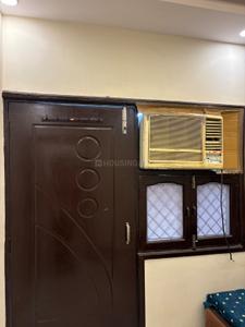 Bedroom Image of 500 Sq.ft 2 BHK Builder Floor for rent in Krishna Nagar New Delhi for Rs. 23000