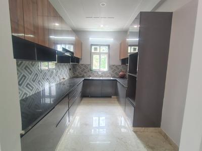 Kitchen Image of 2367 Sq.ft 3 BHK Builder Floor for rent in Sector 10 Gurgaon for Rs. 32250