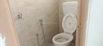 Bathroom Image of 850 Sq.ft 2 BHK Apartment / Flat for sale in Behala Kolkata for Rs. 4600000