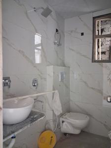 Common Bathroom Image of 950 Sq.ft 2 BHK Apartment / Flat for sale in Paradise Homes, Sector 73 Noida for Rs. 4199999