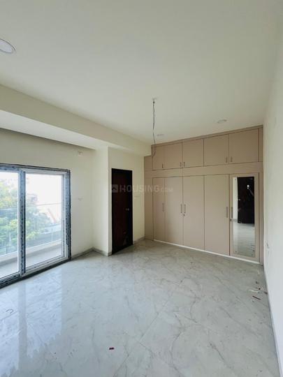 Royal Apartment Bedroom 1