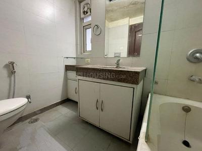 Bathroom Image of 1737 Sq.ft 3 BHK Apartment / Flat for rent in Uppal Plumeria Garden Estate, Omicron III Greater Noida for Rs. 26000