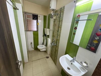 Bathroom Image of 1100 Sq.ft 2.5 BHK Apartment / Flat for sale in Kanakia Vasundhara, Thane West Thane for Rs. 21000000