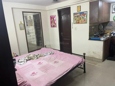 Bedroom Image of 560 Sq.ft 1 BHK Builder Floor for rent in Swaraj Homes RWA A Block Malviya Nagar, Malviya Nagar New Delhi for Rs. 23000