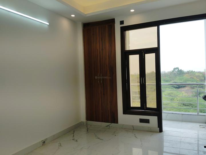 2 BHK Flat for rent in Freedom Fighters Enclave, New Delhi 1000 Sqft