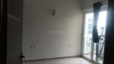 Bedroom Image of 900 Sq.ft 2 BHK Apartment / Flat for rent in Sikka Karnam Greens, Sector 143B Noida for Rs. 29000