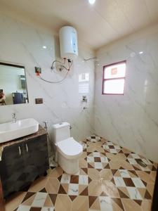 Bathroom Image of Luxury pg  in Sector 72, Gurgaon