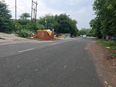Image of 450 Sq.ft Residential Plot / Land for sale in Sector 93B, Noida for Rs. 130000000