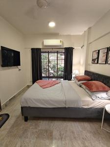 Bedroom Image of 600 Sq.ft 1 BHK Apartment / Flat for rent in Bandra West Mumbai for Rs. 110000