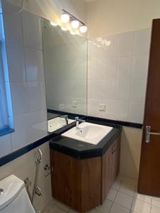 Bathroom Image of 2950 Sq.ft 4 BHK Apartment / Flat for sale in DLF Windsor Court, DLF Phase 4 Gurgaon for Rs. 90000000