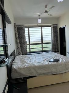 Bedroom Image of 2400 Sq.ft 5 BHK Apartment / Flat for sale in Oberoi Woods, Goregaon East Mumbai for Rs. 100000000