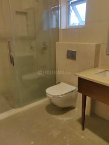 Bathroom Image of 5000 Sq.ft 4 BHK Villa for rent in Aditya Empress Towers, Shaikpet Hyderabad for Rs. 280000