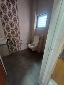 Bathroom Image of 1300 Sq.ft 3 BHK Independent House for rent in Manjalpur Vadodara for Rs. 12000