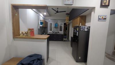 Kitchen Image of 800 Sq.ft 2 BHK Apartment / Flat for rent in Khodiyar Nagar Vadodara for Rs. 23000