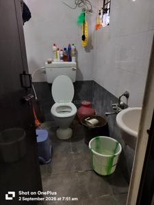 Bathroom Image of 601 Sq.ft 2 BHK Apartment / Flat for sale in MP Trinity, Anakaputhur Chennai for Rs. 4000000