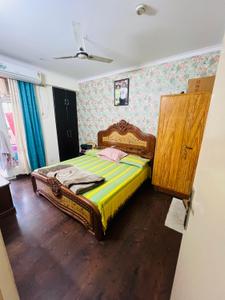Bedroom Image of 1050 Sq.ft 2 BHK Apartment / Flat for rent in Gaurs Gaur Global Village, Crossings Republik Ghaziabad for Rs. 17000