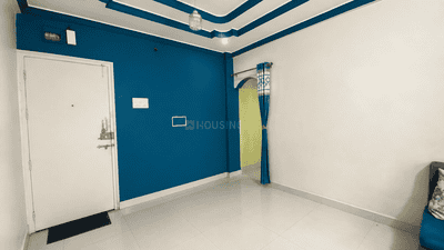 Living Room Image of 900 Sq.ft 2 BHK Apartment / Flat for rent in Ganesh Krupa CHS, Kothrud Pune for Rs. 32000