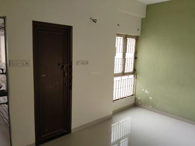 Bedroom Image of 990 Sq.ft 2 BHK Apartment / Flat for rent in Chanakyapuri Ahmedabad for Rs. 20000