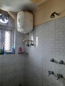 Bathroom Image of 1250 Sq.ft 3 BHK Builder Floor for rent in Sector 14 Gurgaon for Rs. 50000