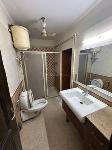 Bathroom Image of 900 Sq.ft 2 BHK Builder Floor for sale in Lajpat Nagar New Delhi for Rs. 18000000