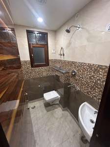 Bathroom Image of 750 Sq.ft 2 BHK Builder Floor for rent in Hastsal New Delhi for Rs. 15000