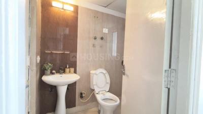 Bathroom Image of 1015 Sq.ft 2 BHK Apartment / Flat for sale in Skytech Matrott, Sector 76 Noida for Rs. 11700000
