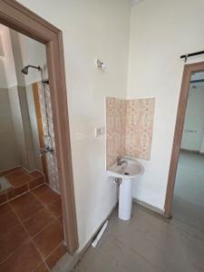 Bathroom Image of 1100 Sq.ft 2 BHK Apartment / Flat for rent in Hyder Nagar Hyderabad for Rs. 30000