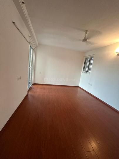 Brigade Cosmopolis Main Image 1