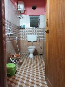 Bathroom Image of 835 Sq.ft 2 BHK Apartment / Flat for sale in Naktala Kolkata for Rs. 4000000