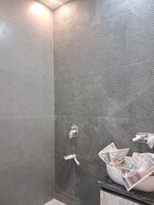Bedroom Three Image of 1350 Sq.ft 3 BHK Builder Floor for sale in Mansarover Garden New Delhi for Rs. 26000000