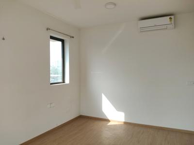Bedroom Image of 950 Sq.ft 3 BHK Apartment / Flat for sale in Hiranandani Highland A B C D And E Wing, Powai Mumbai for Rs. 41500000