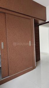 Bedroom Image of 1050 Sq.ft 2 BHK Apartment / Flat for rent in Halasuru Bengaluru for Rs. 50000