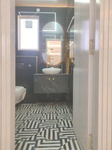 Common Bathroom Image of 4000 Sq.ft 4 BHK Builder Floor for sale in Green Field Colony Faridabad for Rs. 30000000
