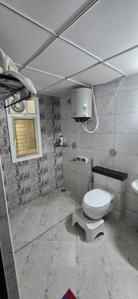 Bathroom Image of 1255 Sq.ft 2 BHK Apartment / Flat for rent in Purva Windermere Phase 4C, Pallikaranai Chennai for Rs. 40000