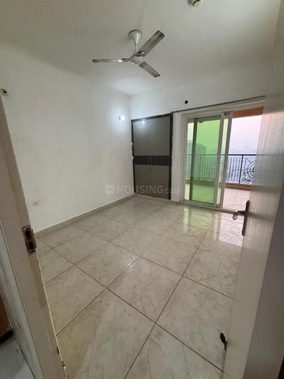 Prateek Grand City Main Image 1