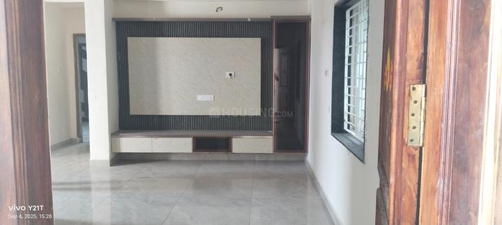 Golden plaza Main Image 1