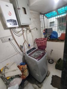 Bathroom Image of 1526 Sq.ft 3 BHK Apartment / Flat for sale in Vaishnodevi Sky, Dahin Nagar Surat for Rs. 3800000