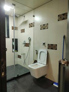 Common Bathroom Image of 1777 Sq.ft 3 BHK Apartment / Flat for sale in Vini Tower, Malad West Mumbai for Rs. 47000000